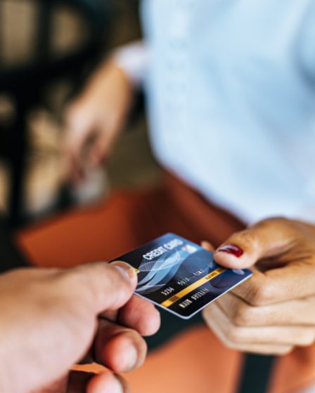 karta kredytowa i debetowa